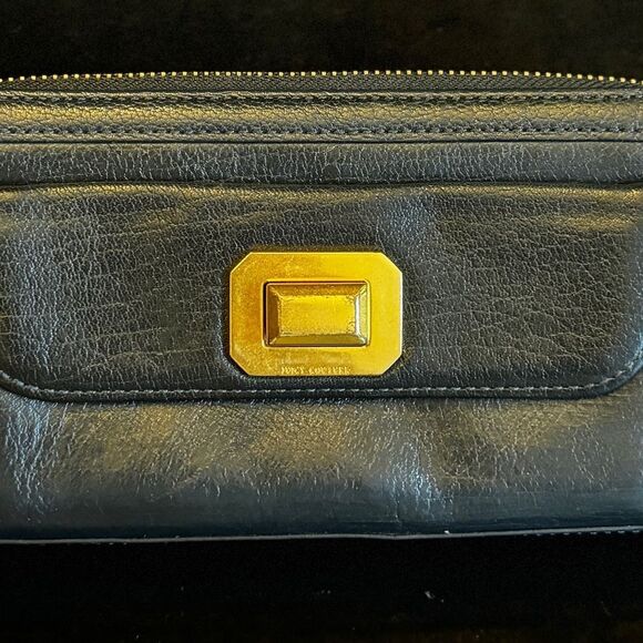 Vintage collectable Juicy Couture Black Wallet with Gold Accent turn lock - Picture 2 of 6